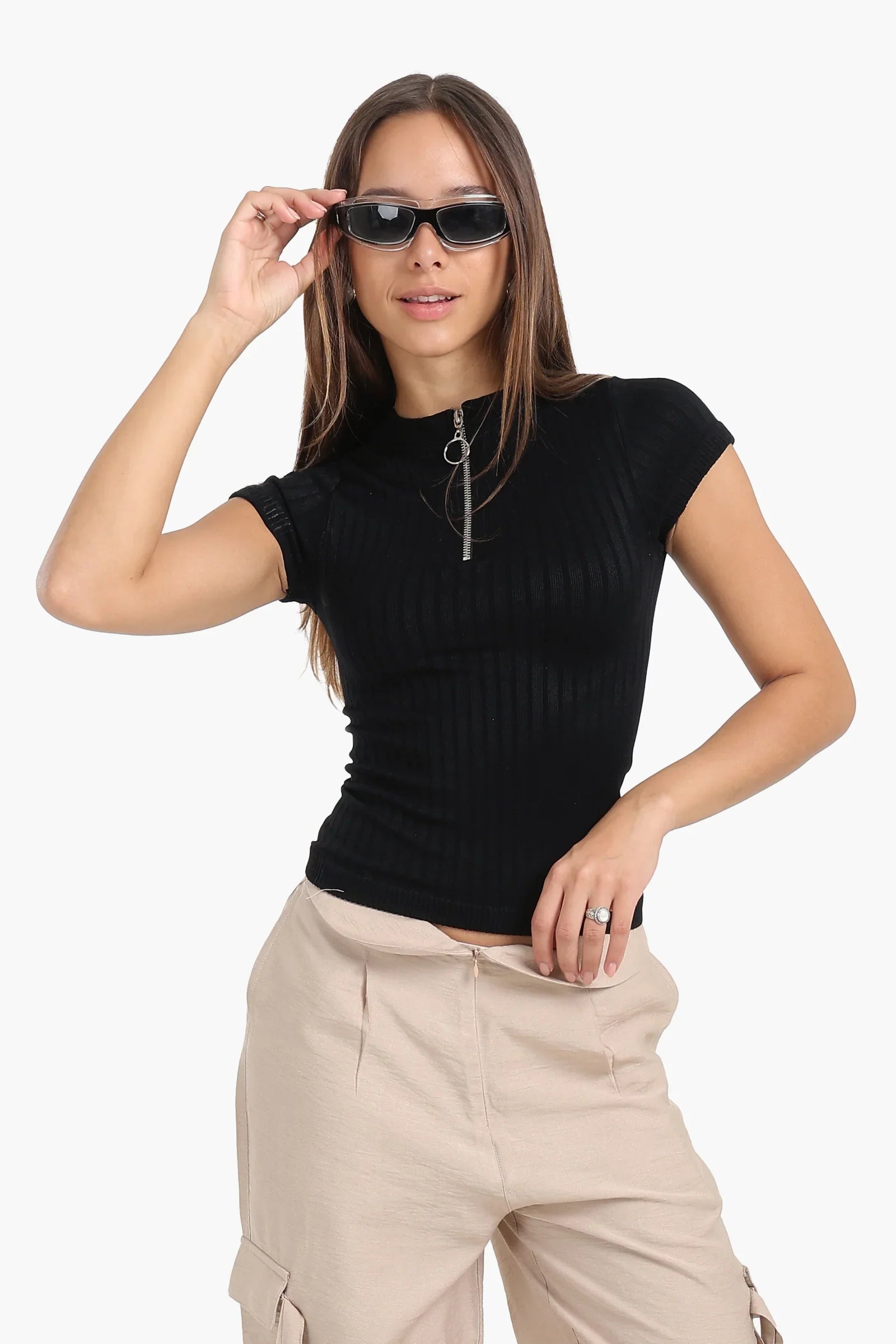 بلوزة دون درزات مضلعة باكمام قصيرة - Carinasaudi.com