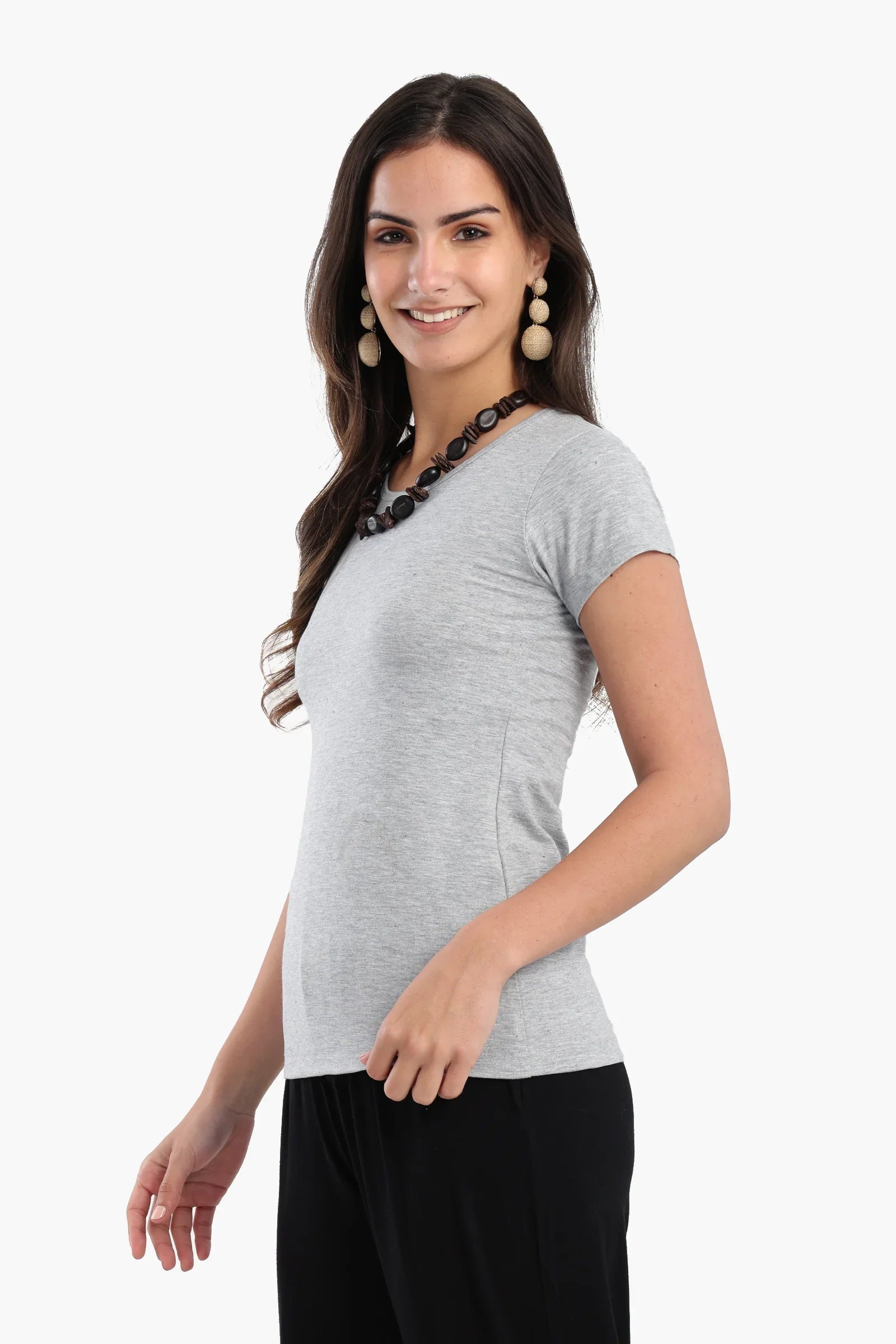 بلوزة سادة برقبة دائرية - Carinasaudi.com