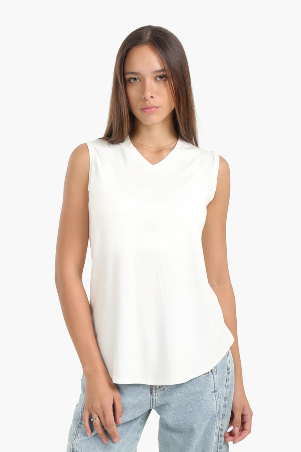 V-neck sleeveless T-shirt