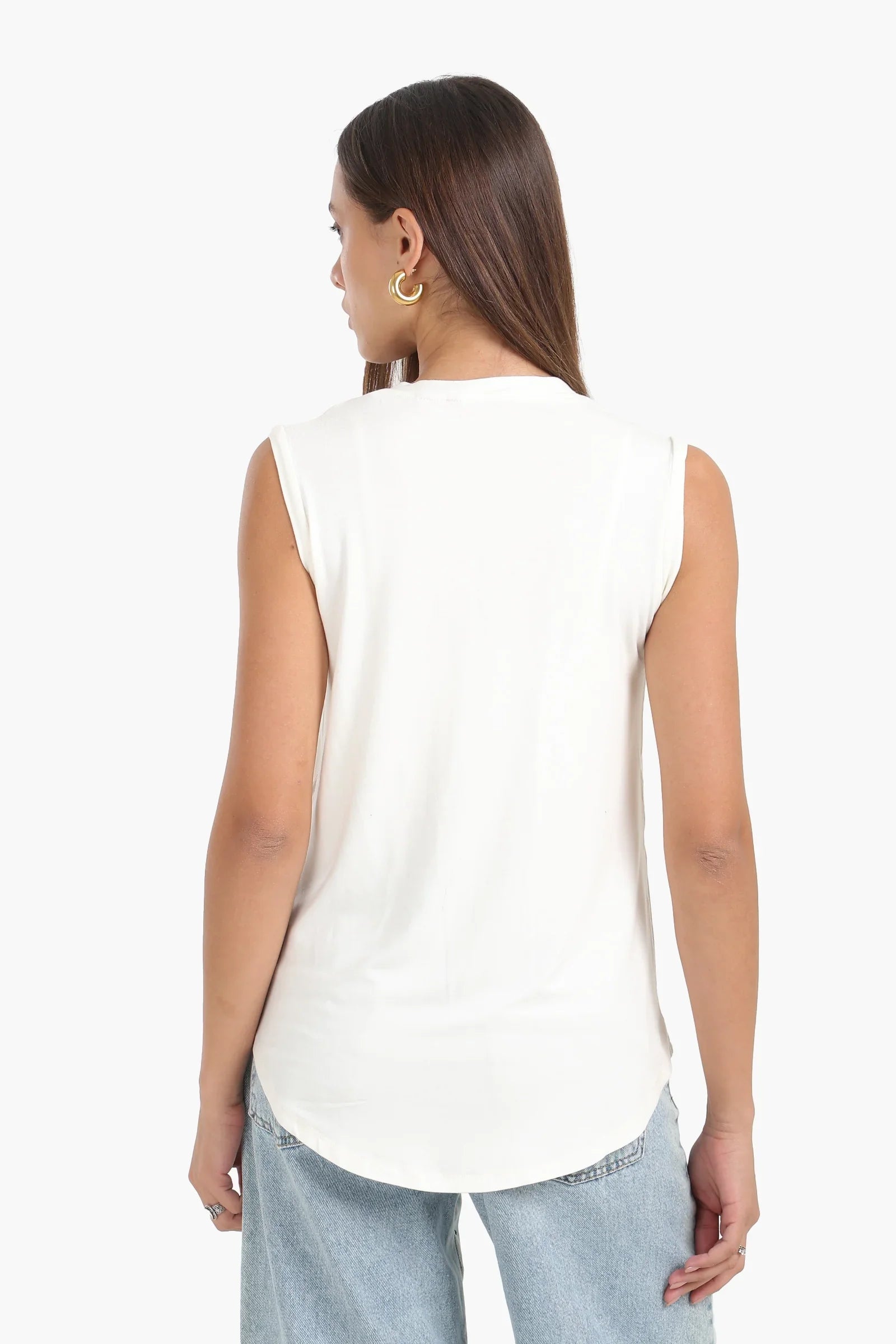 تي شيرت بدون أكمام برقبة على شكل حرف V - Carinasaudi.com