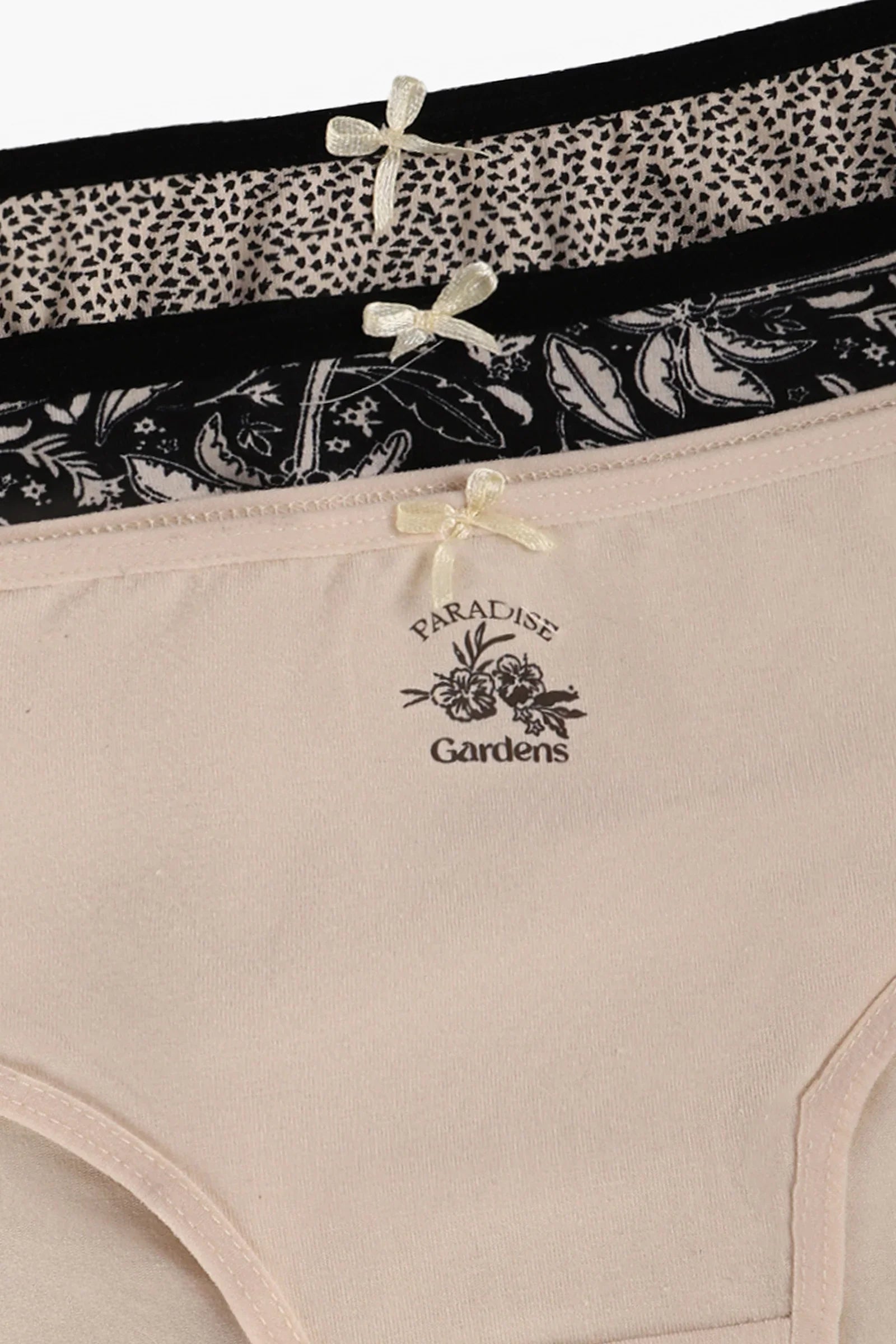 عبوة من ٣ سراويل داخلية بريف ملونة - Carinasaudi.com