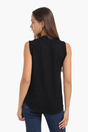V-neck sleeveless T-shirt