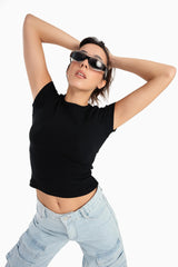 بلوزة بأكمام قصيرة برقبة دائرية - Carinasaudi.com