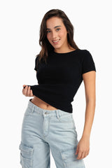 بلوزة بأكمام قصيرة برقبة دائرية - Carinasaudi.com