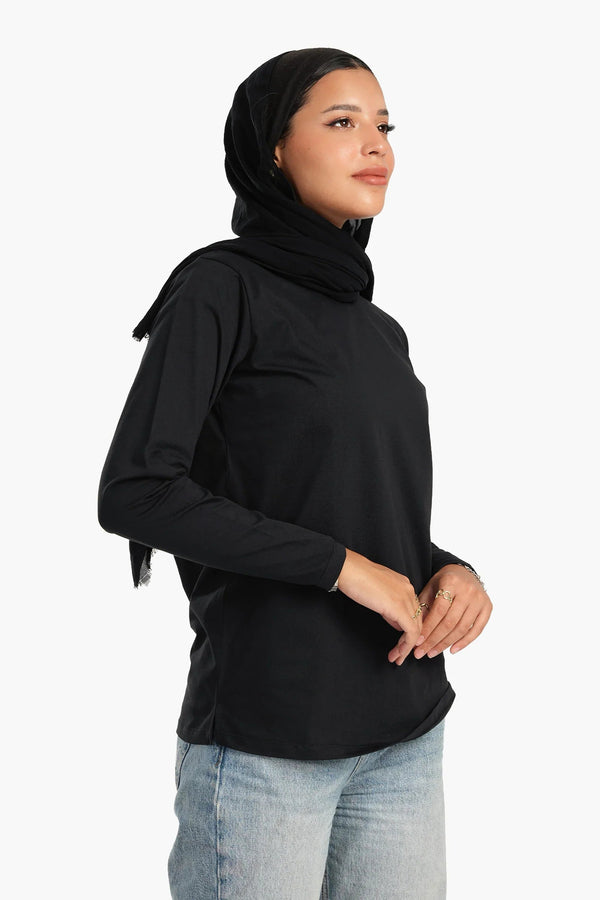 تي شيرت بأكمام طويلة