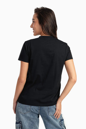 Short-sleeved t-shirt