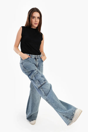 Long sleeveless blouse