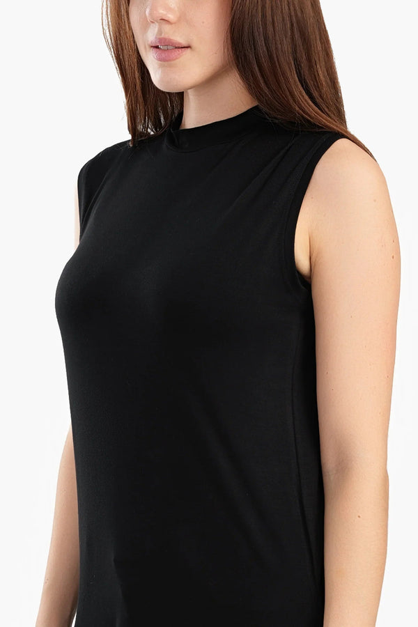 Long sleeveless blouse