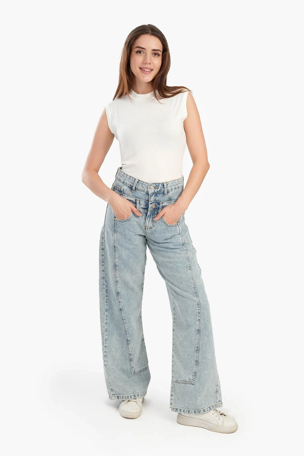 Long sleeveless blouse