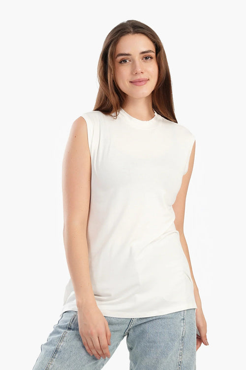 Long sleeveless blouse