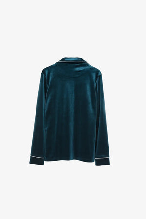 طقم بيجامة مخملية كلاسيكية