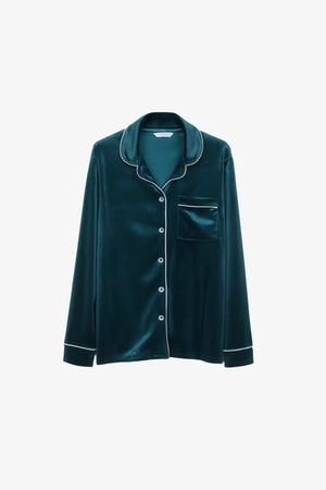 طقم بيجامة مخملية كلاسيكية