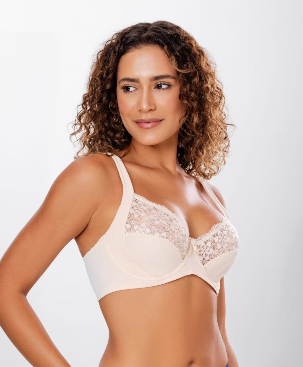 حمالة صدر داعمة سلكية مع دانتيل - Carinasaudi.com