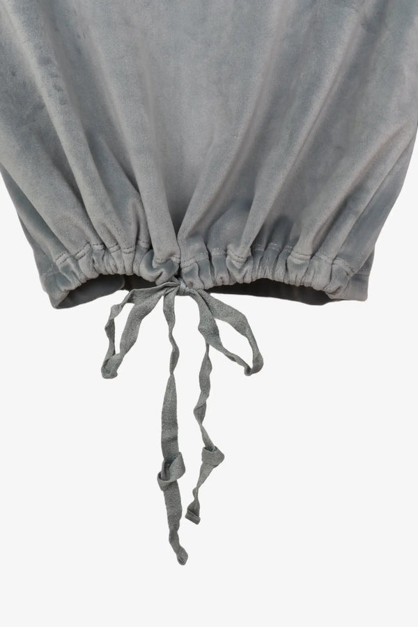 طقم بيجاما مطرز بشعار