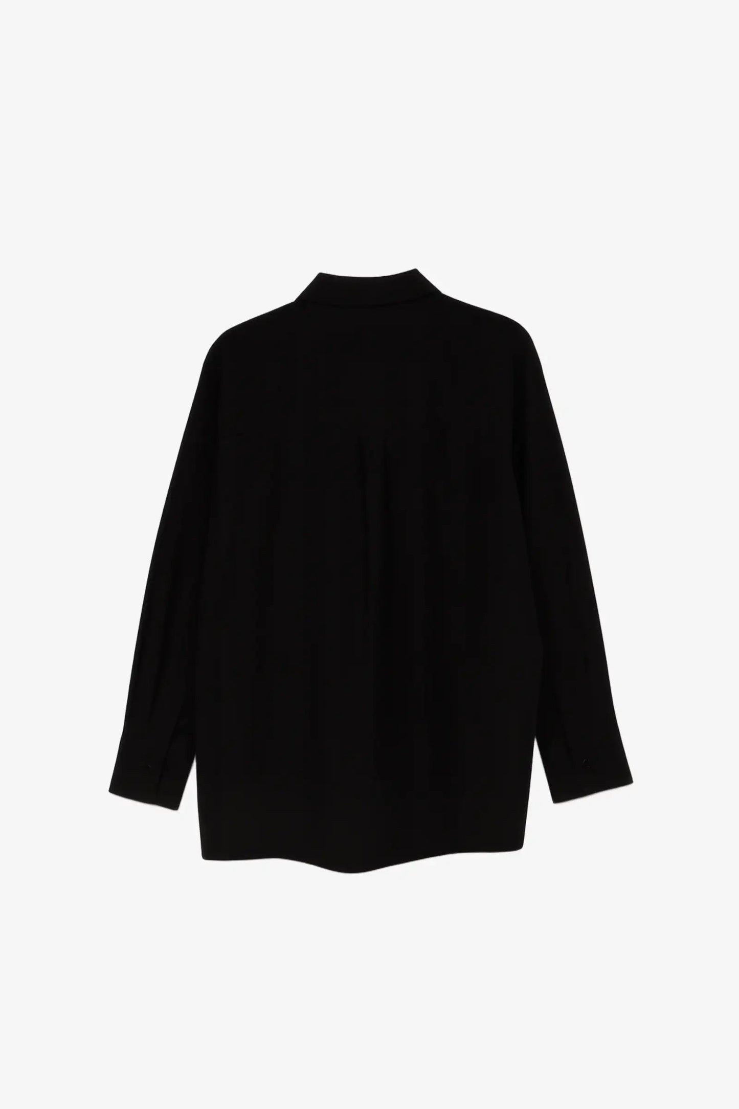 قميص مريح بياقة كلاسيكية