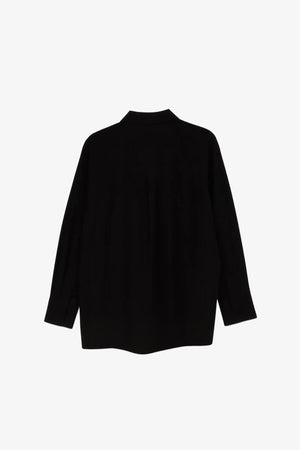 Comfortable shirt with a classic collar