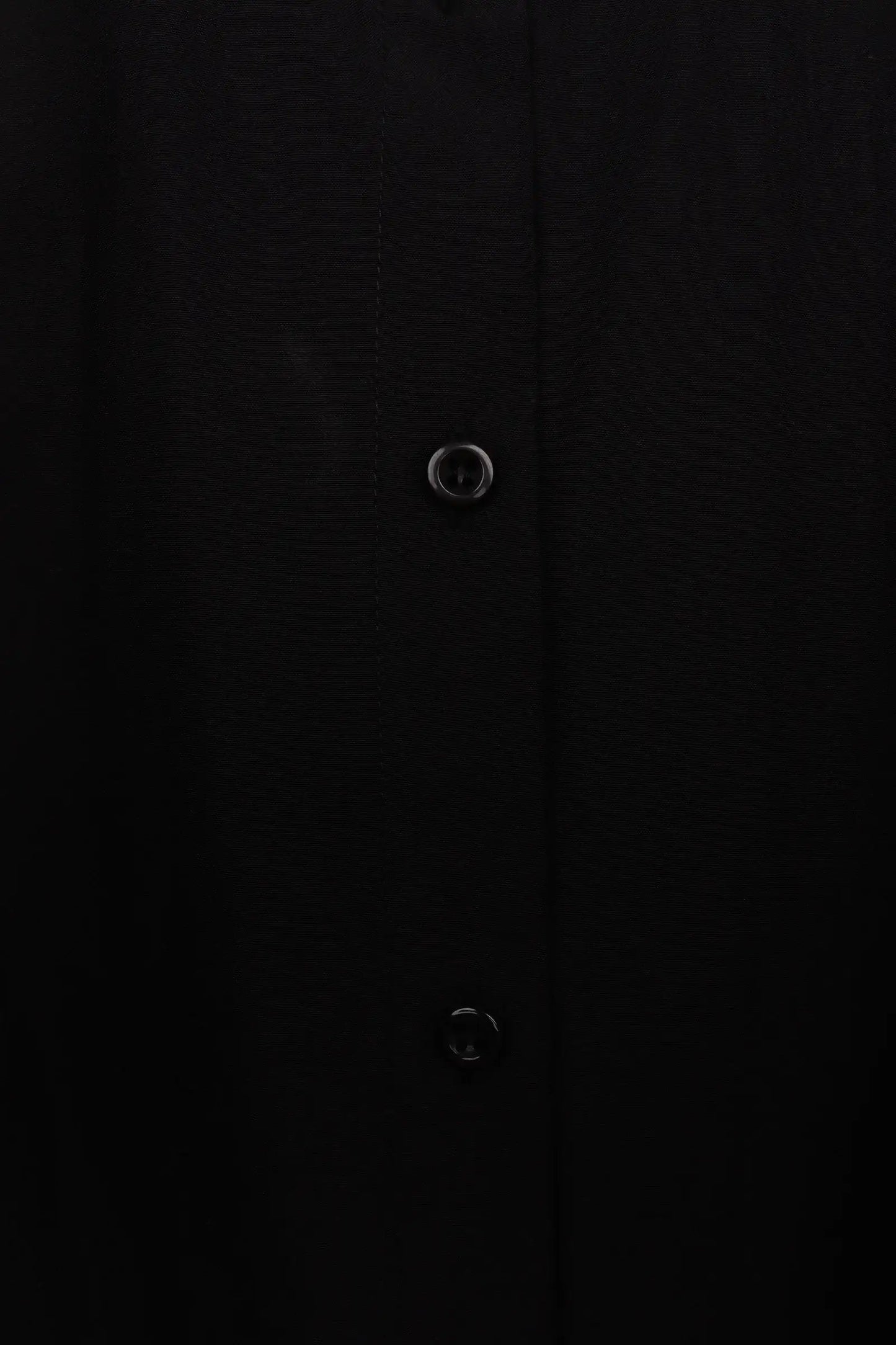 قميص مريح بياقة كلاسيكية