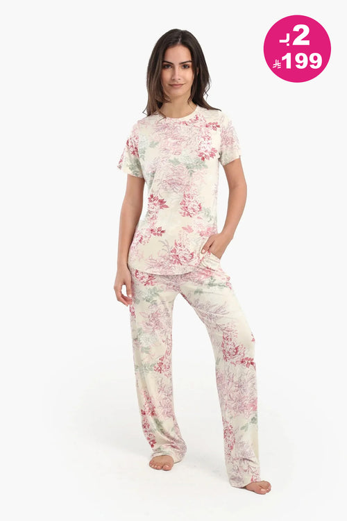 Short-sleeved satin pajamas with a floral print