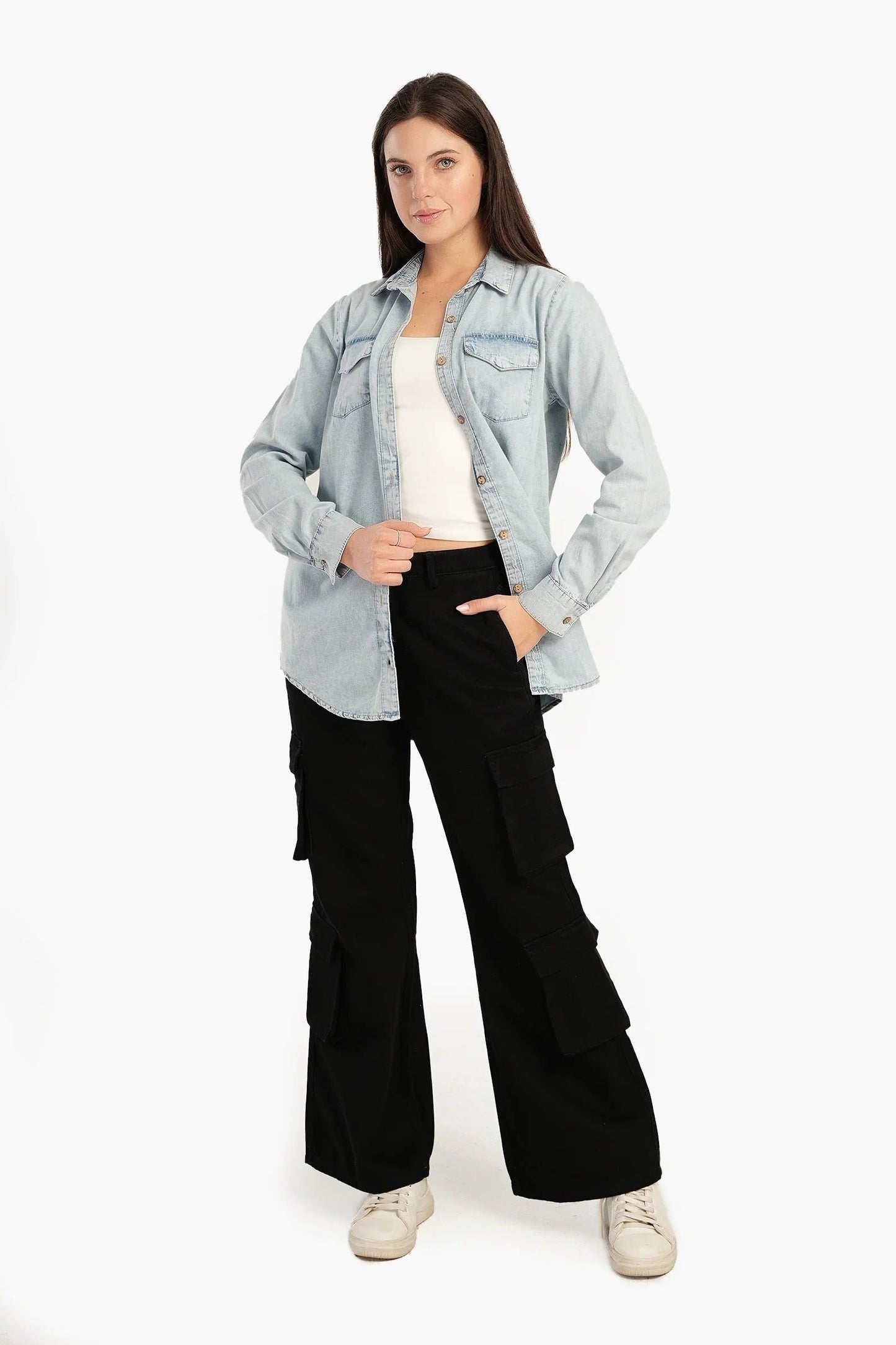 قميص جينز بجيوب امامية - Carinasaudi.com