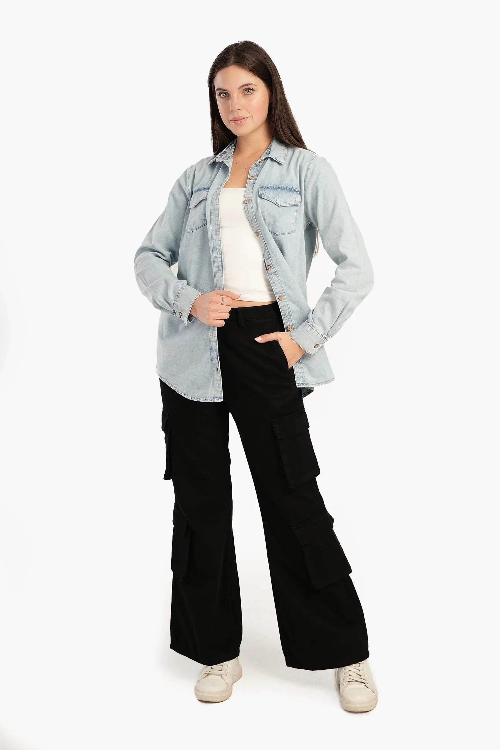 قميص جينز بجيوب امامية - Carinasaudi.com