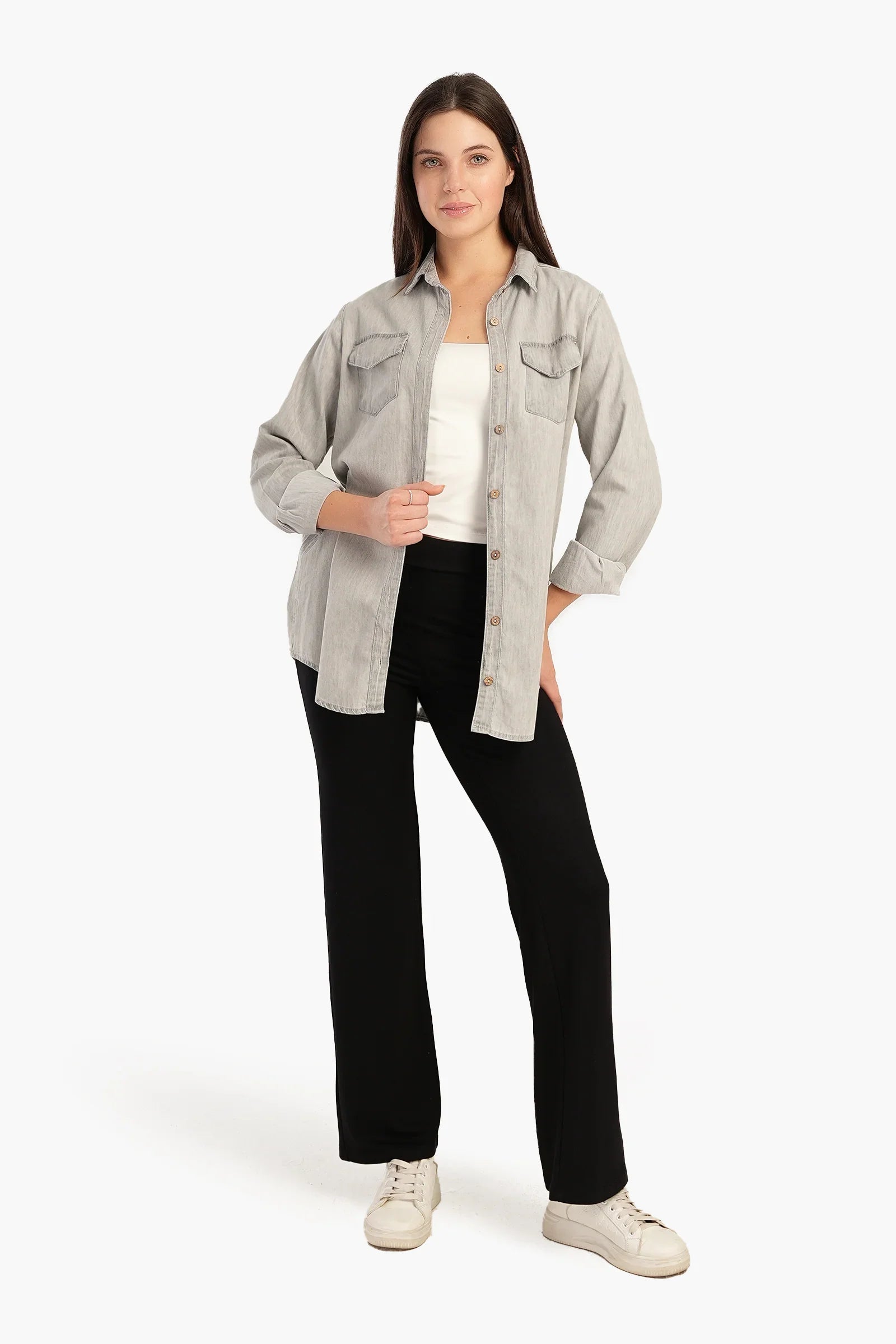 قميص جينز بجيوب امامية - Carinasaudi.com