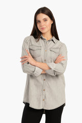 قميص جينز بجيوب امامية - Carinasaudi.com