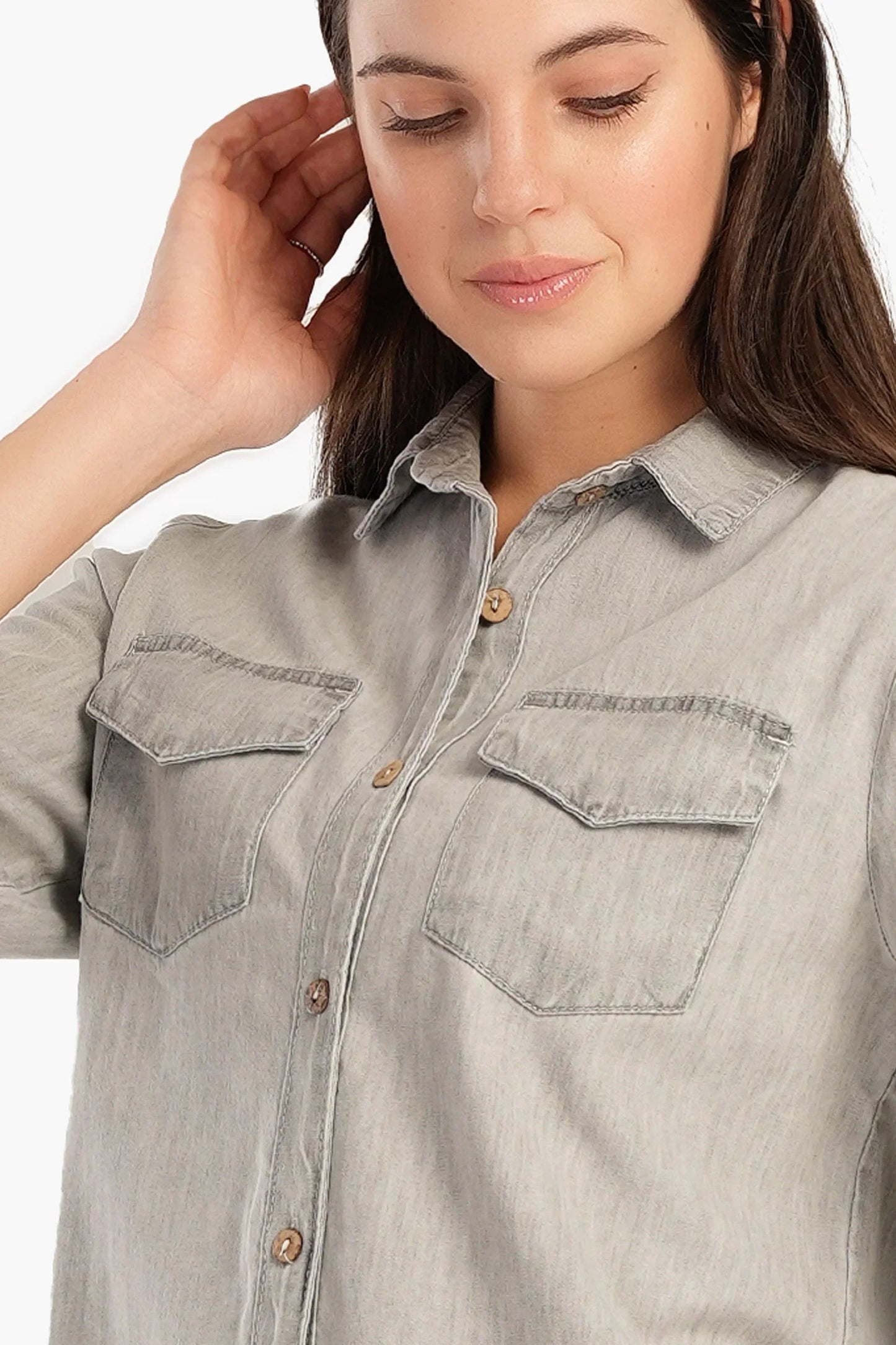 قميص جينز بجيوب امامية - Carinasaudi.com