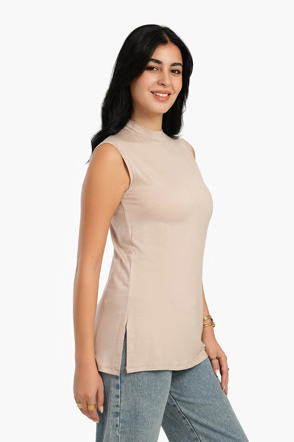Long sleeveless blouse