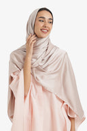 إيشارب ساتان لامع