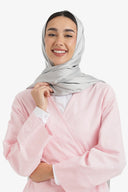 إيشارب ساتان لامع