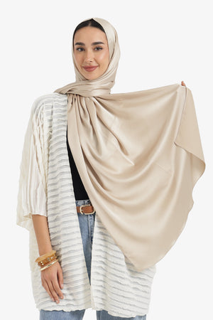 إيشارب ساتان لامع