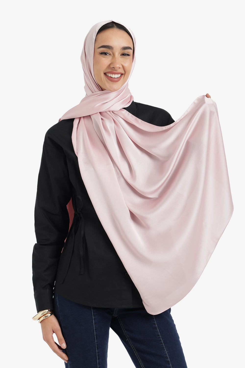 إيشارب ساتان لامع