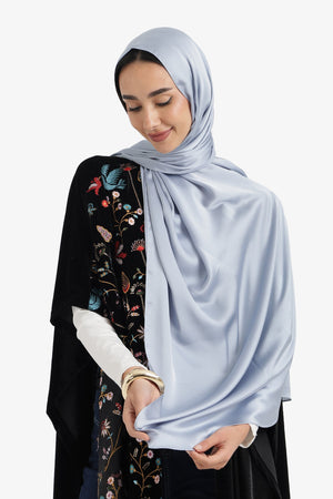 إيشارب ساتان لامع