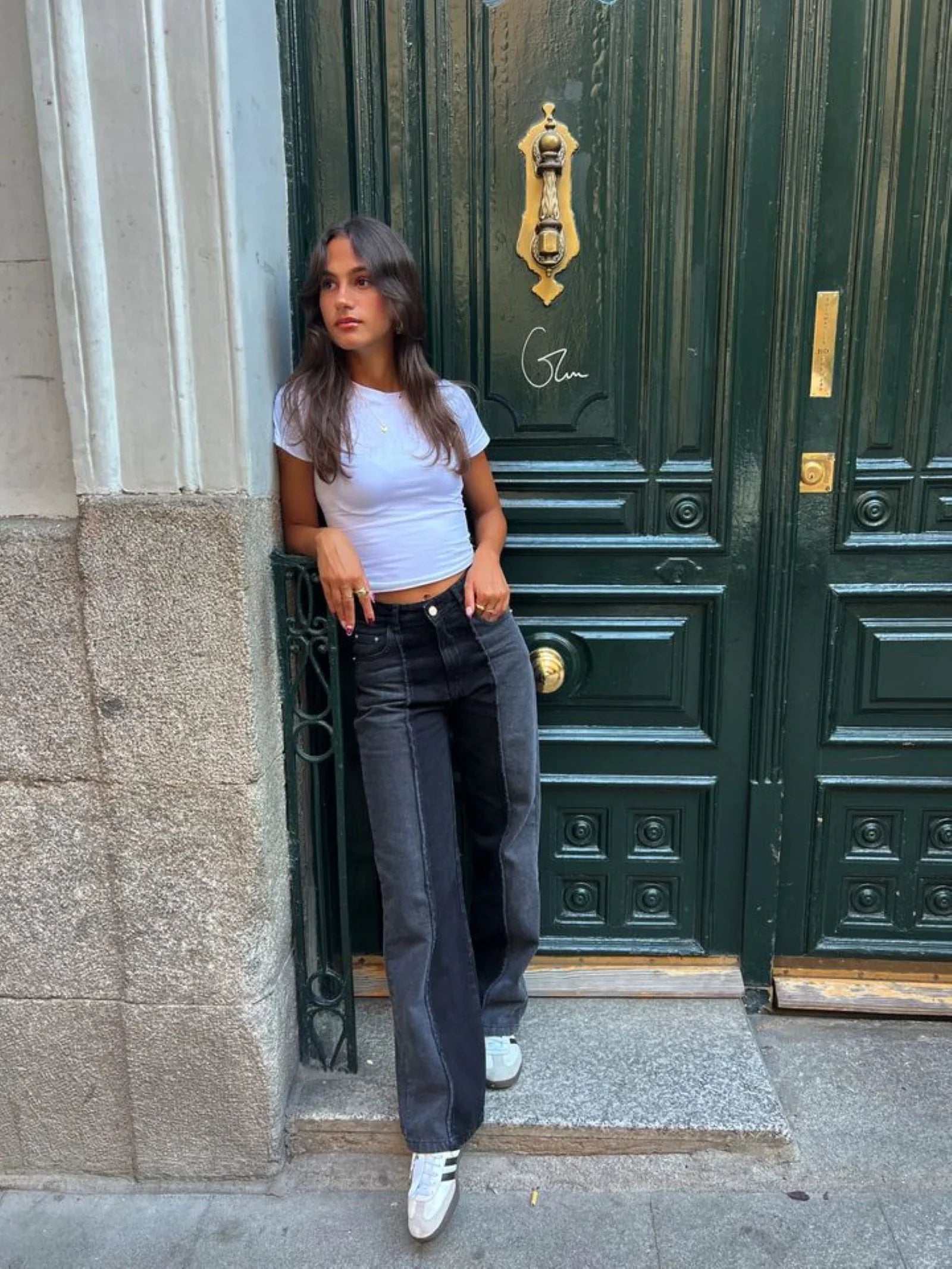 بنطال جينز متباين الالوان - Carinasaudi.com