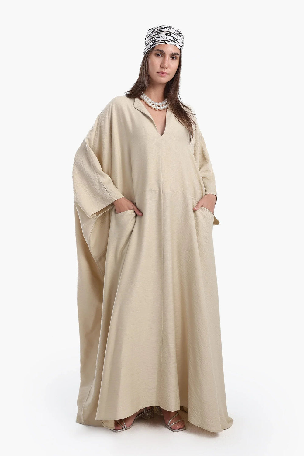 Long abaya with side pockets