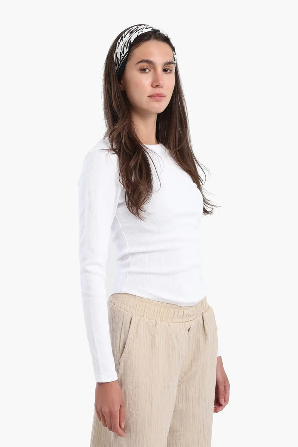 بياقة دائريه وتصميم مضلع Slim Fitتوب
