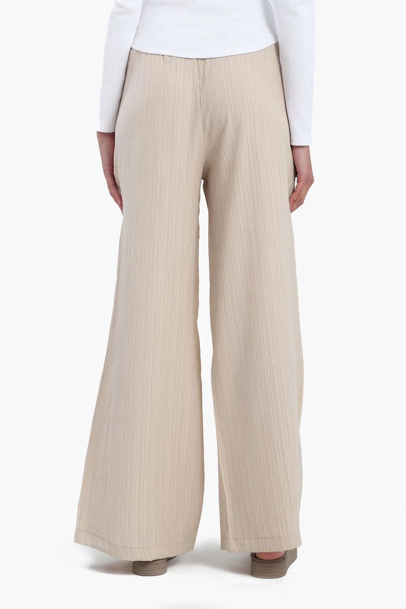 بنطال بخصر عالي و بقصة ساق واسعة - Carinasaudi.com