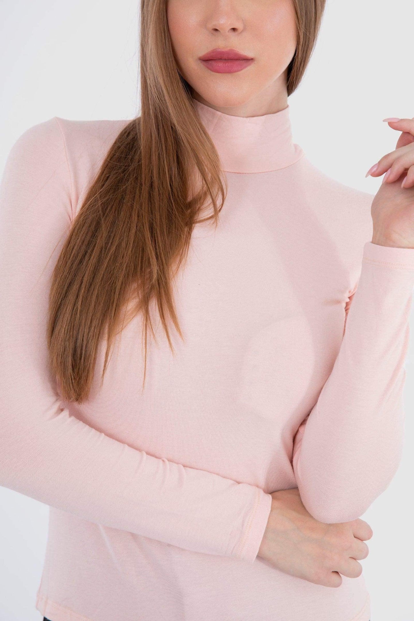 بلوزة باكمام طويلة برقبة عالية - Carinasaudi.com