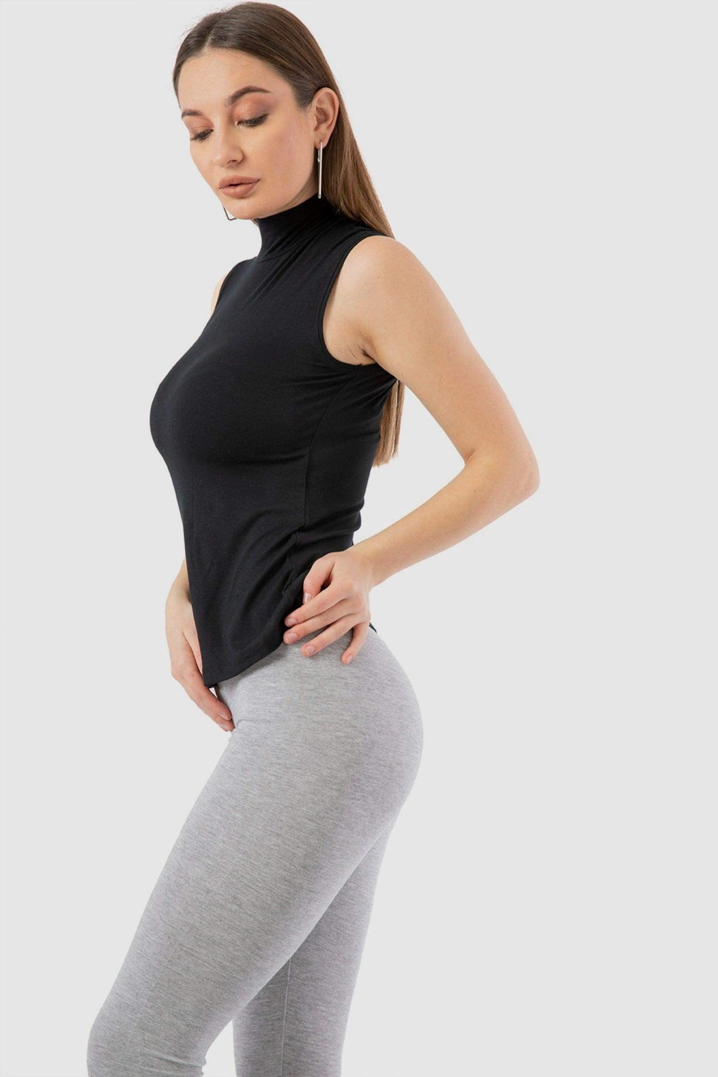 عبوة من ٣ بلوزة بدون اكمام برقبة عالية فيسكوز - Carinasaudi.com