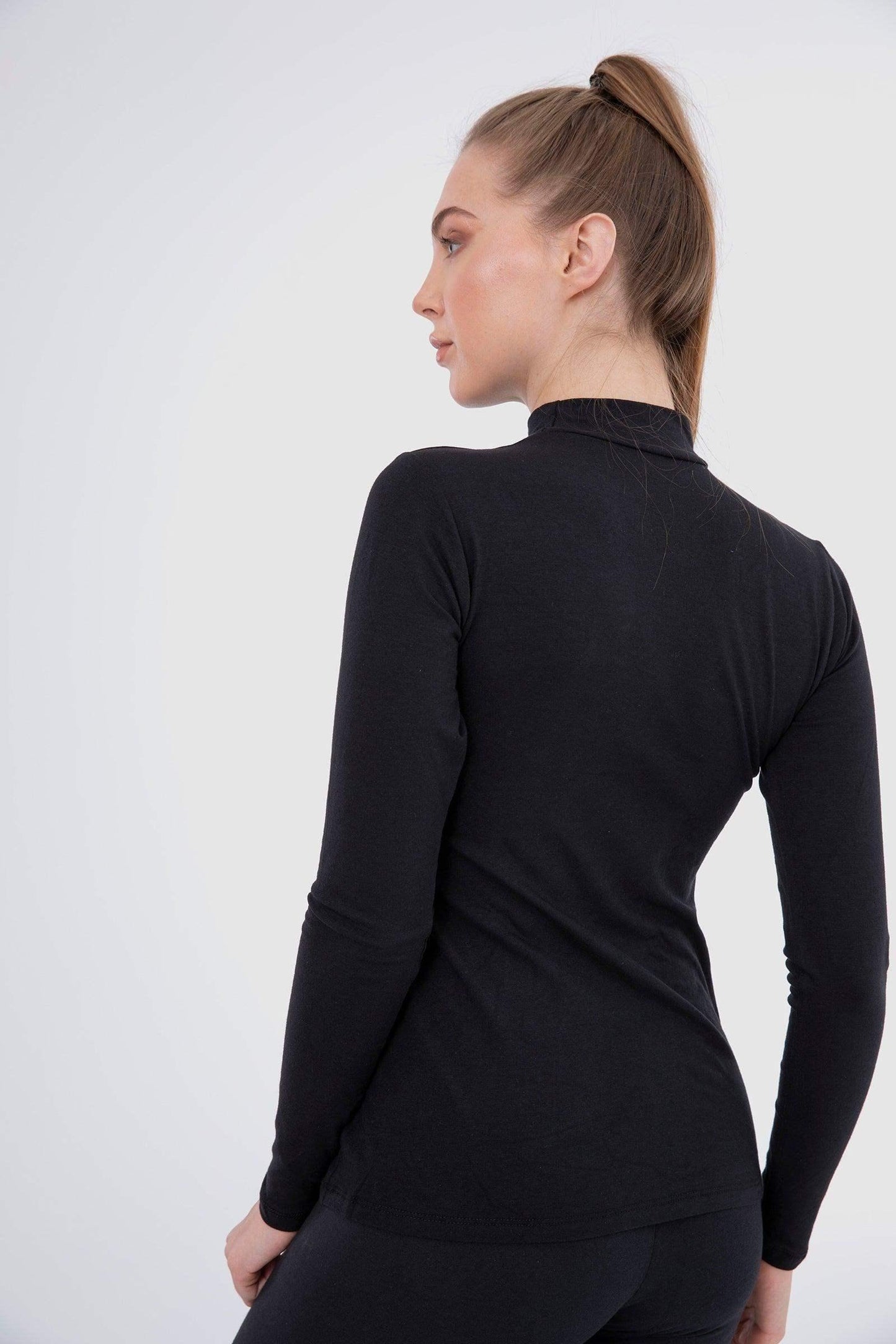 بلوزة بدون رقبة عالية - Carinasaudi.com