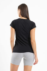 عبوة من ٣ بلوزة برقبة دائرية وأكمام قصيرة - Carinasaudi.com