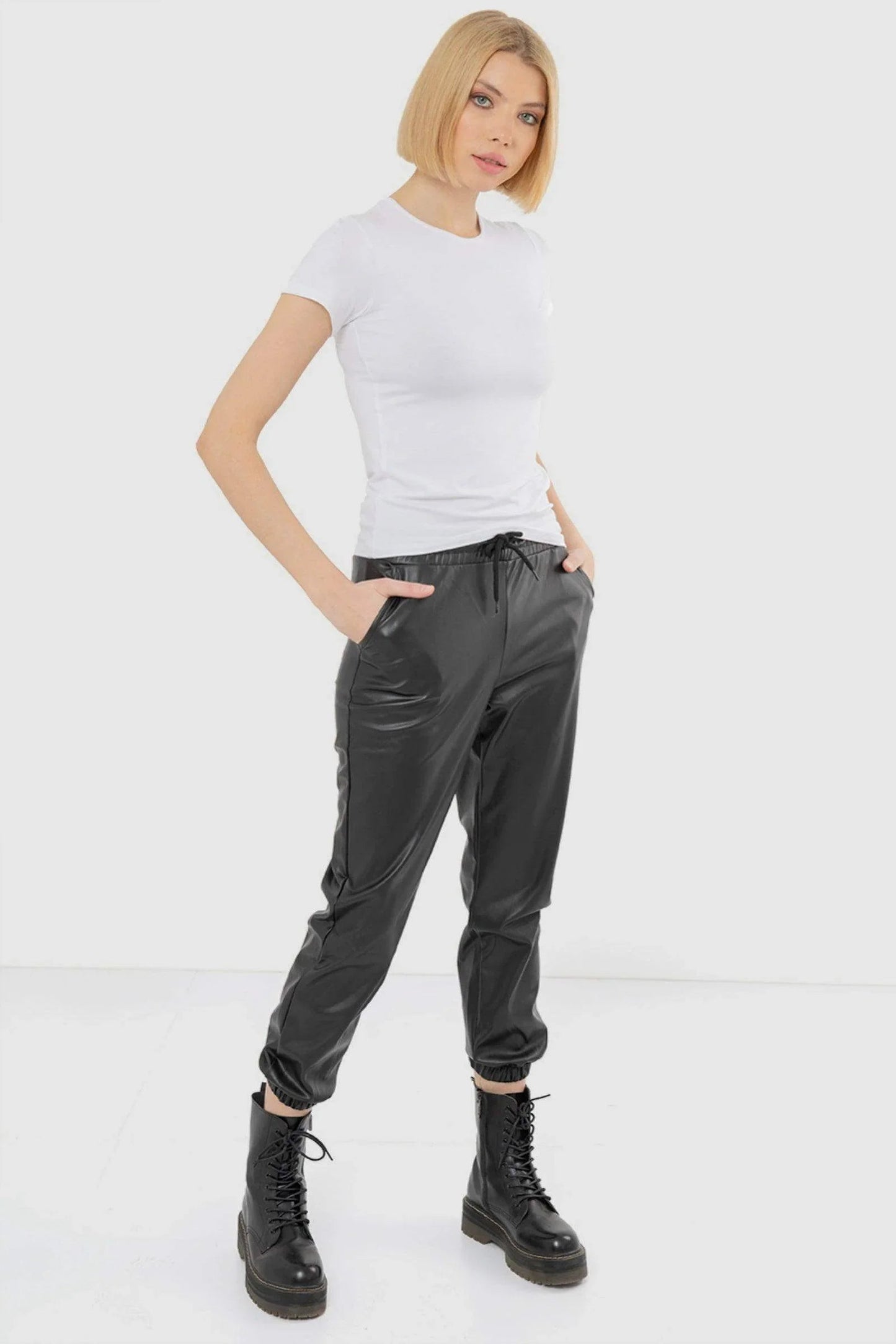 بلوزة فيسكوز بأكمام قصيرة - Carinasaudi.com