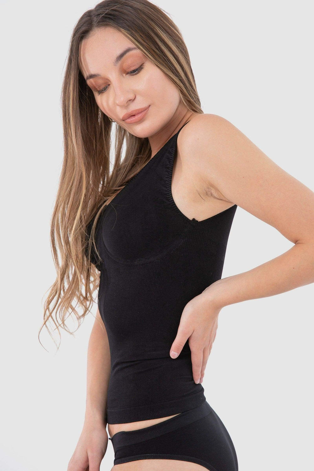 Sleeveless body-shaping top