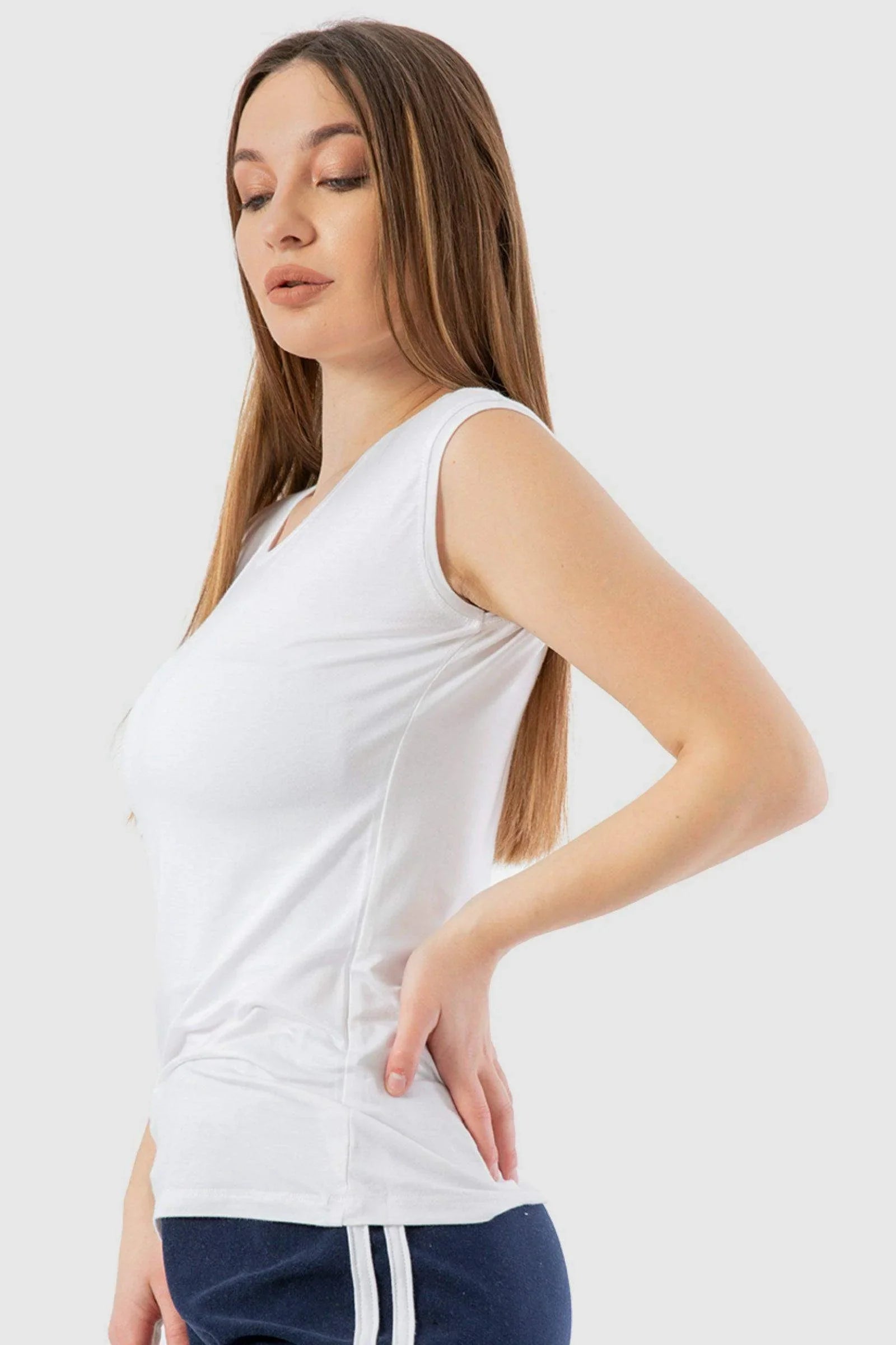 بلوزة بدون أكمام برقبة دائرية - Carinasaudi.com