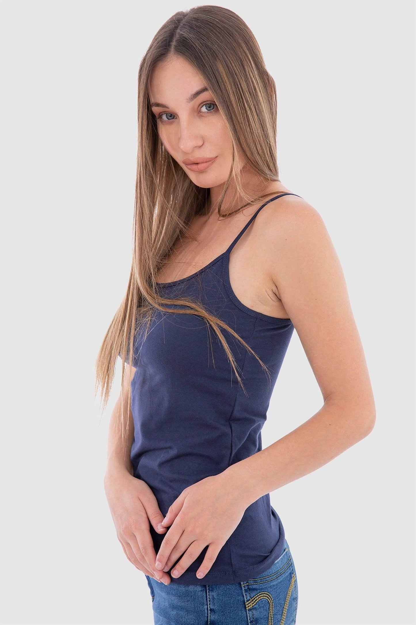 بلوزة بحمالات رفيعة - Carinasaudi.com