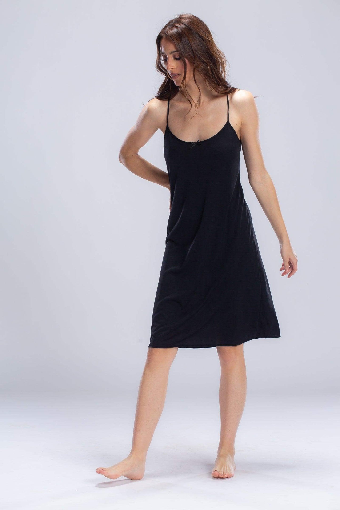 فستان بحمالات رفيعة - Carinasaudi.com